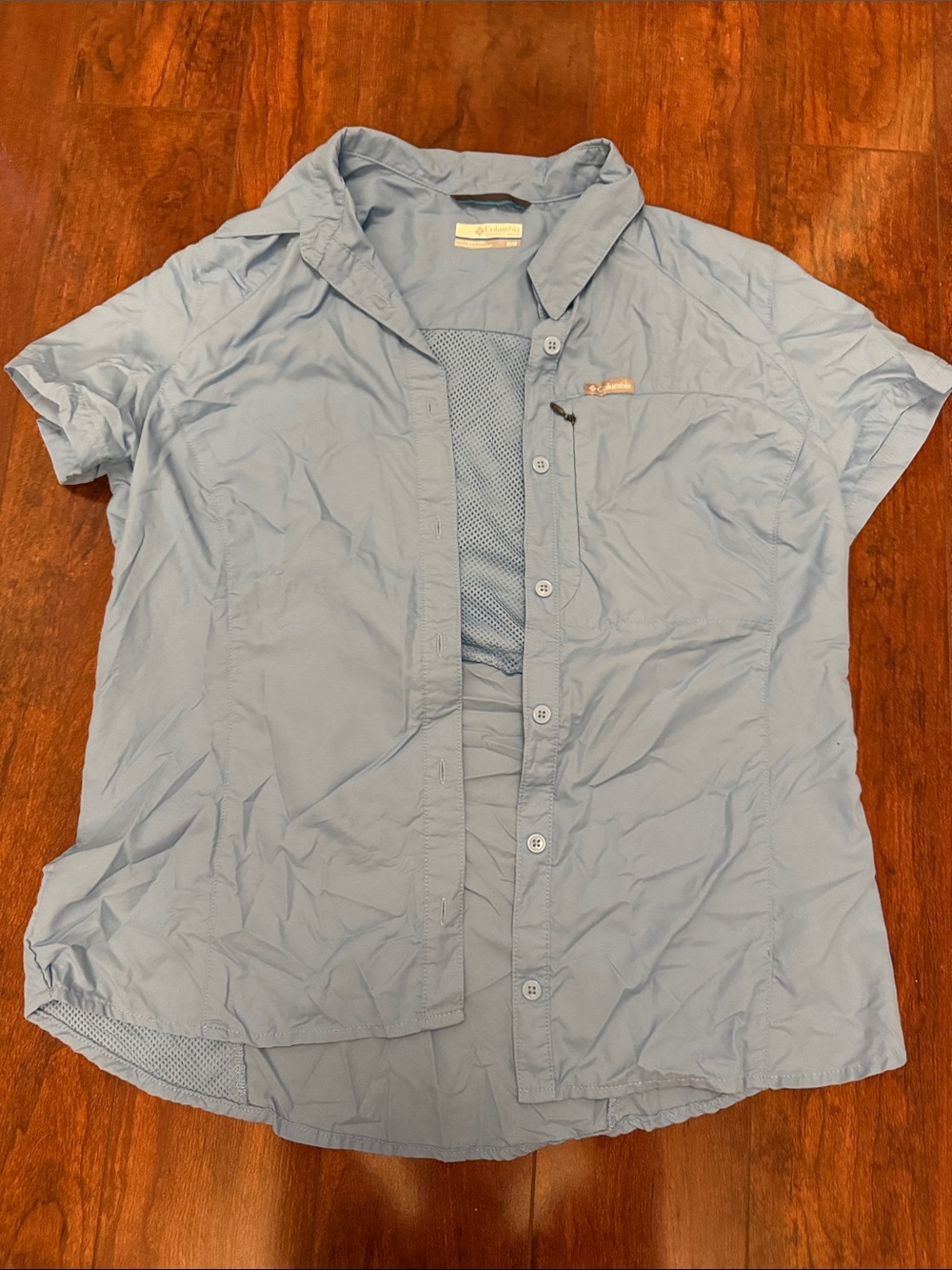 Columbia Light Blue Short-Sleeve Button-Down Outdoor Shirt